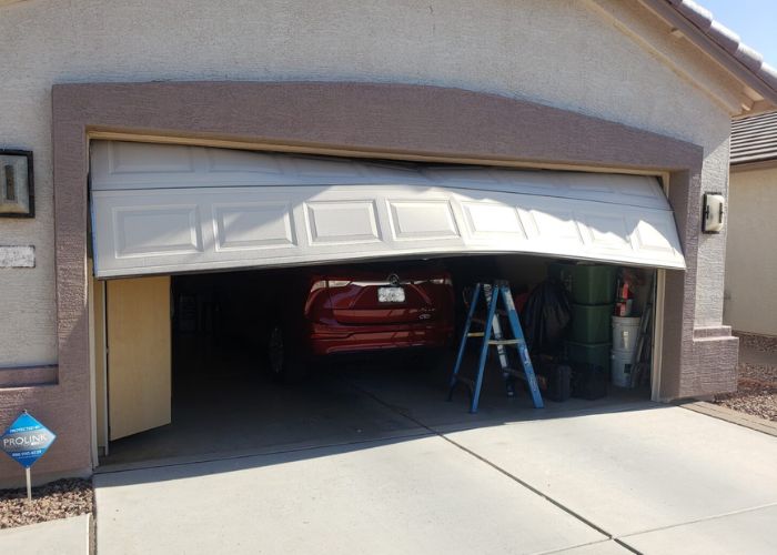 Can a Garage Door Collapse Without Warning
